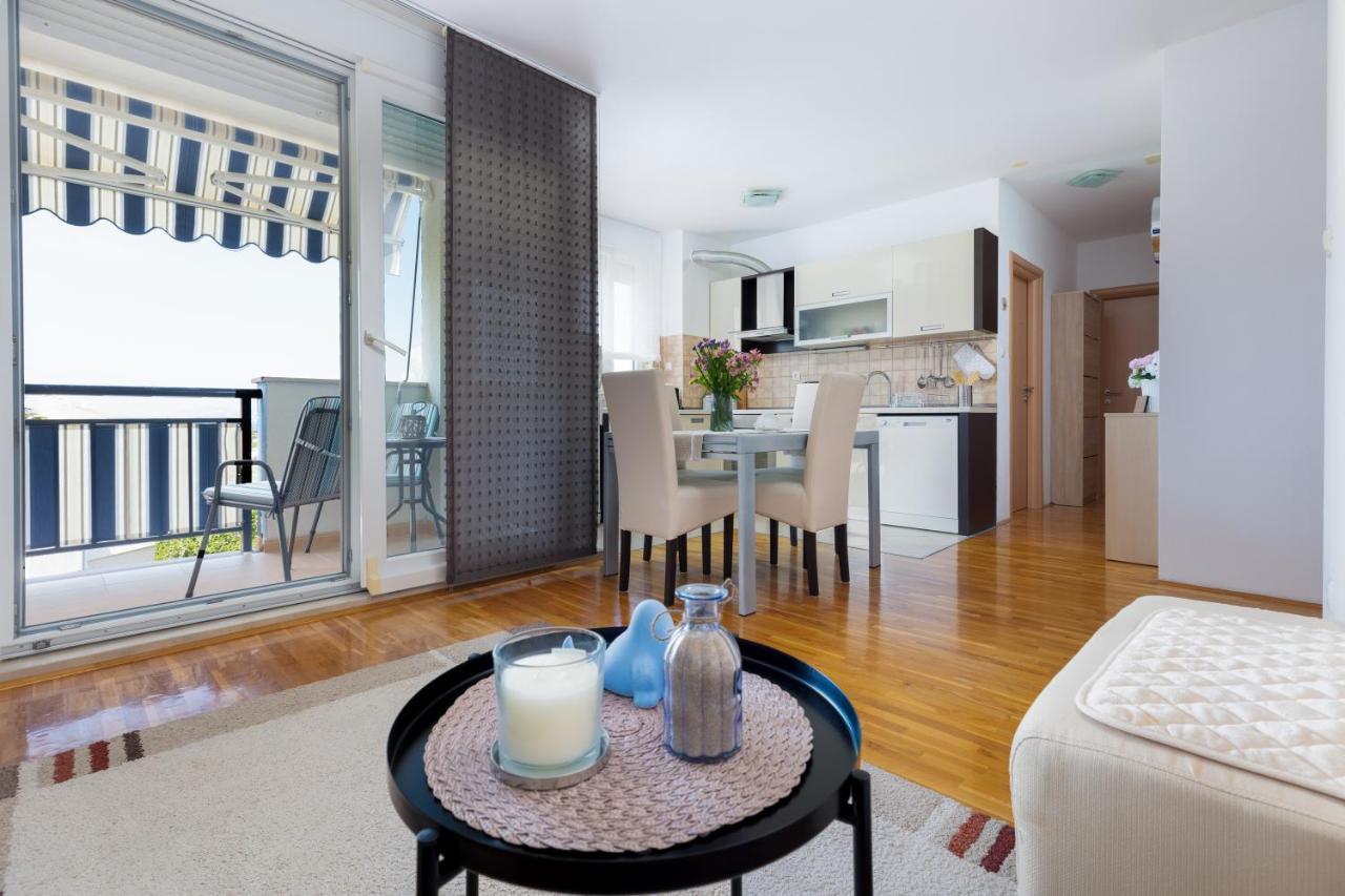 Karlita Apartment Solin Exterior photo