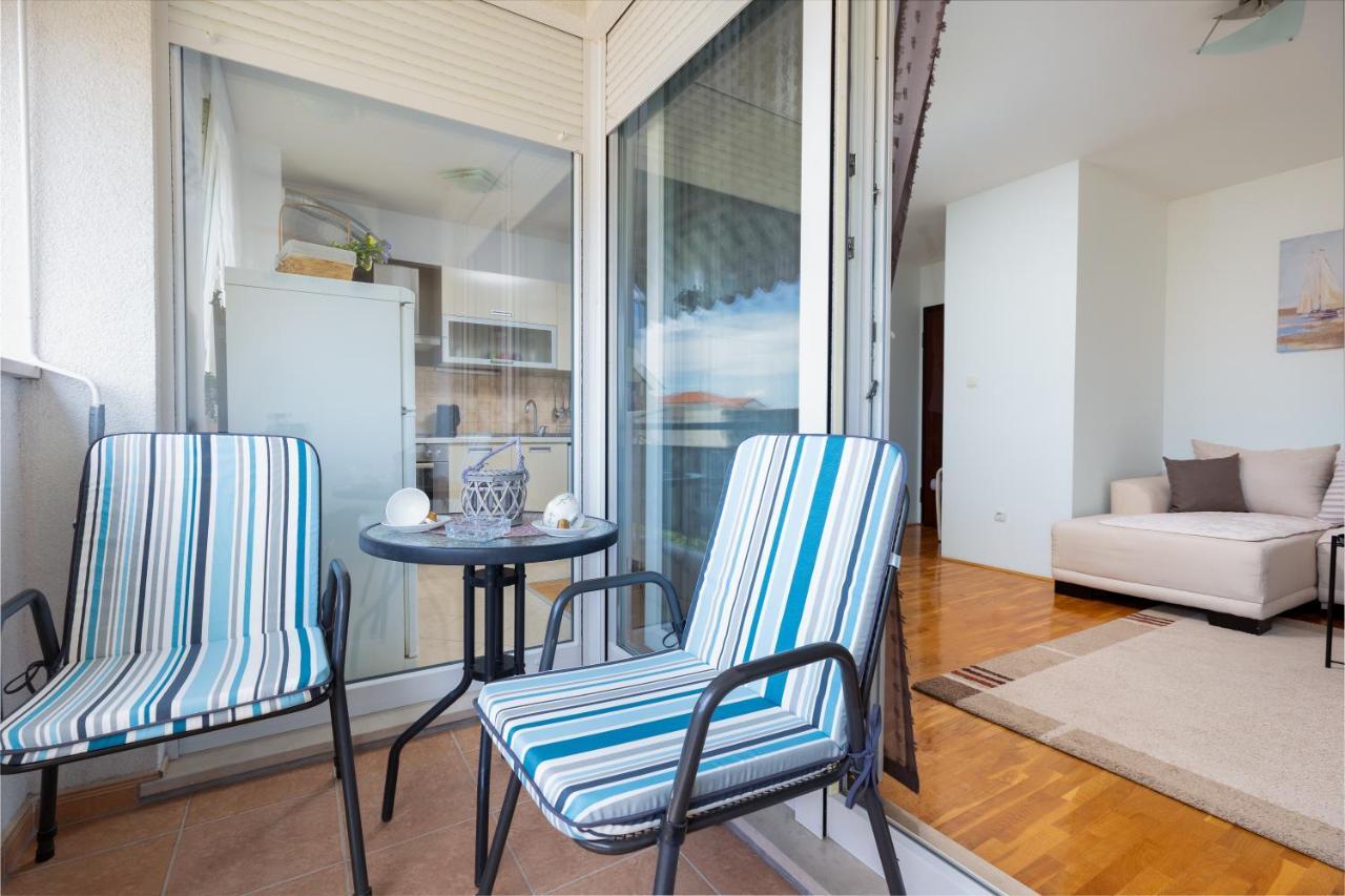 Karlita Apartment Solin Exterior photo